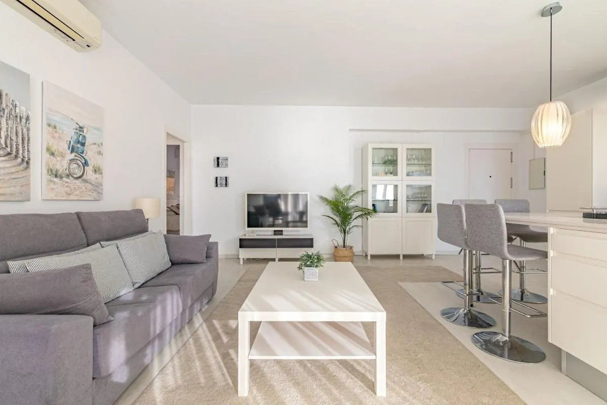 Cozy 2 Bedroom With Magic Sea View Fuengirola Appartamento